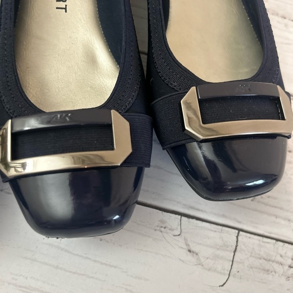 Anne Klein Sport Women's Ulivera Ballet Flat Navy and black set of 2 Size 6 - Picture 4 of 9